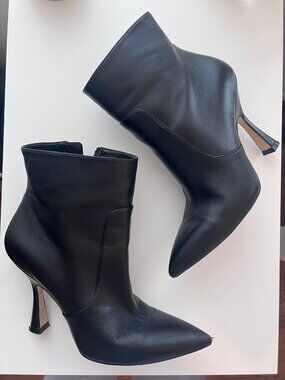 Black Stuart Weitzman Parton 100 Bootie